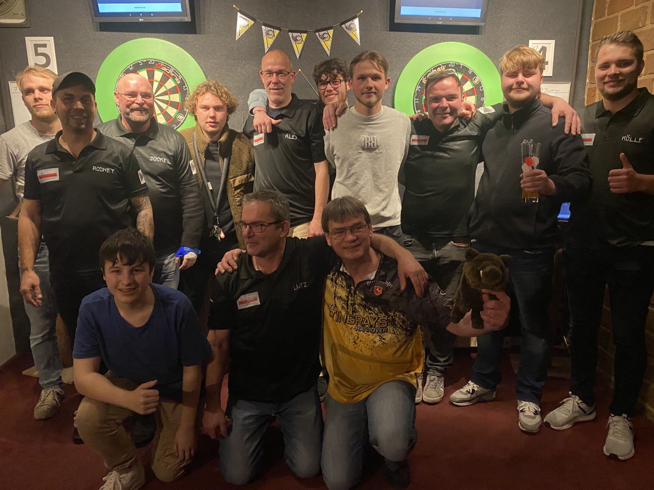 Samstag, 18:02 Uhr  - der Rochen bebt!